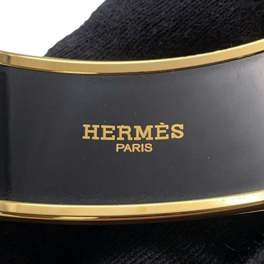Hermès Wide Grand Apparat Horse Enamel Bangle 65 White Good condition - Model View