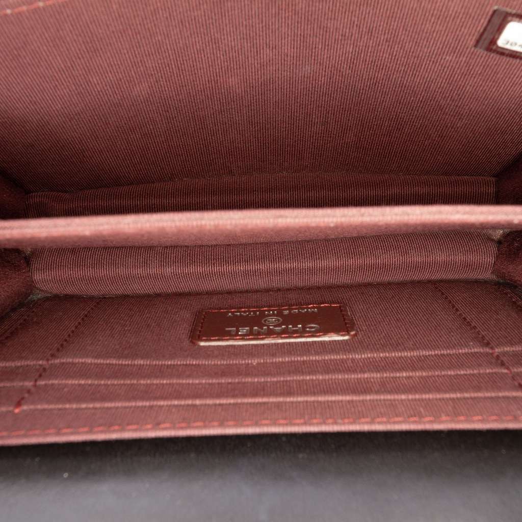 Chanel Mini CC Lambskin Wallet on Chain Black Leather Good condition - Model View