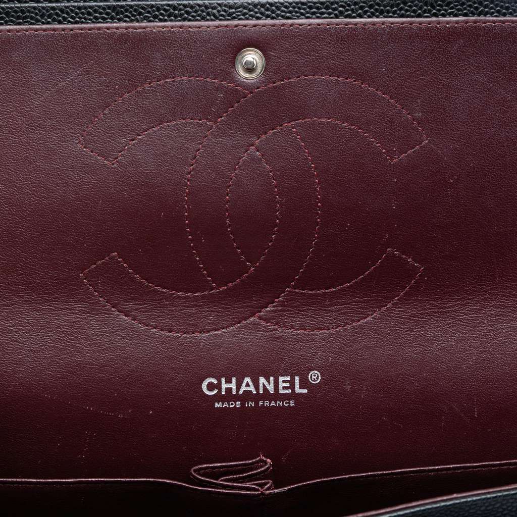 Chanel Jumbo Classic Caviar Double Flap Black Leather Good condition - Box View