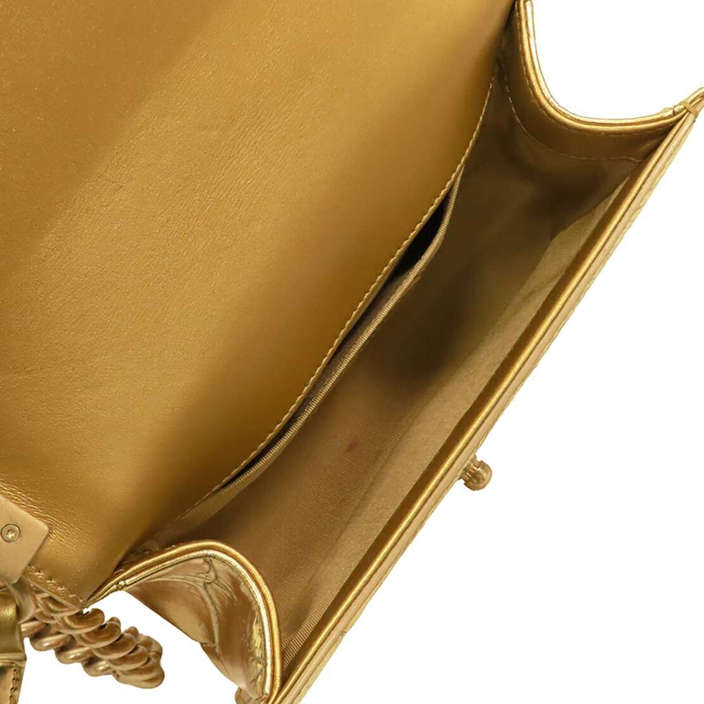 Chanel Small Croc Embossed Leather Graffiti Cocodile Boy Flap Gold Leather Good condition - Model View