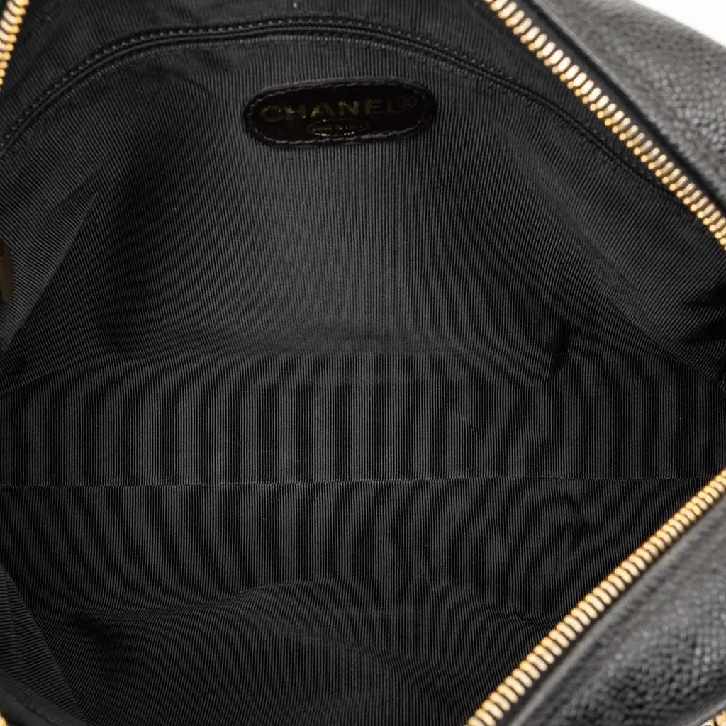 Chanel Triple CC Caviar Zip Tote Black Leather Very good - Model View