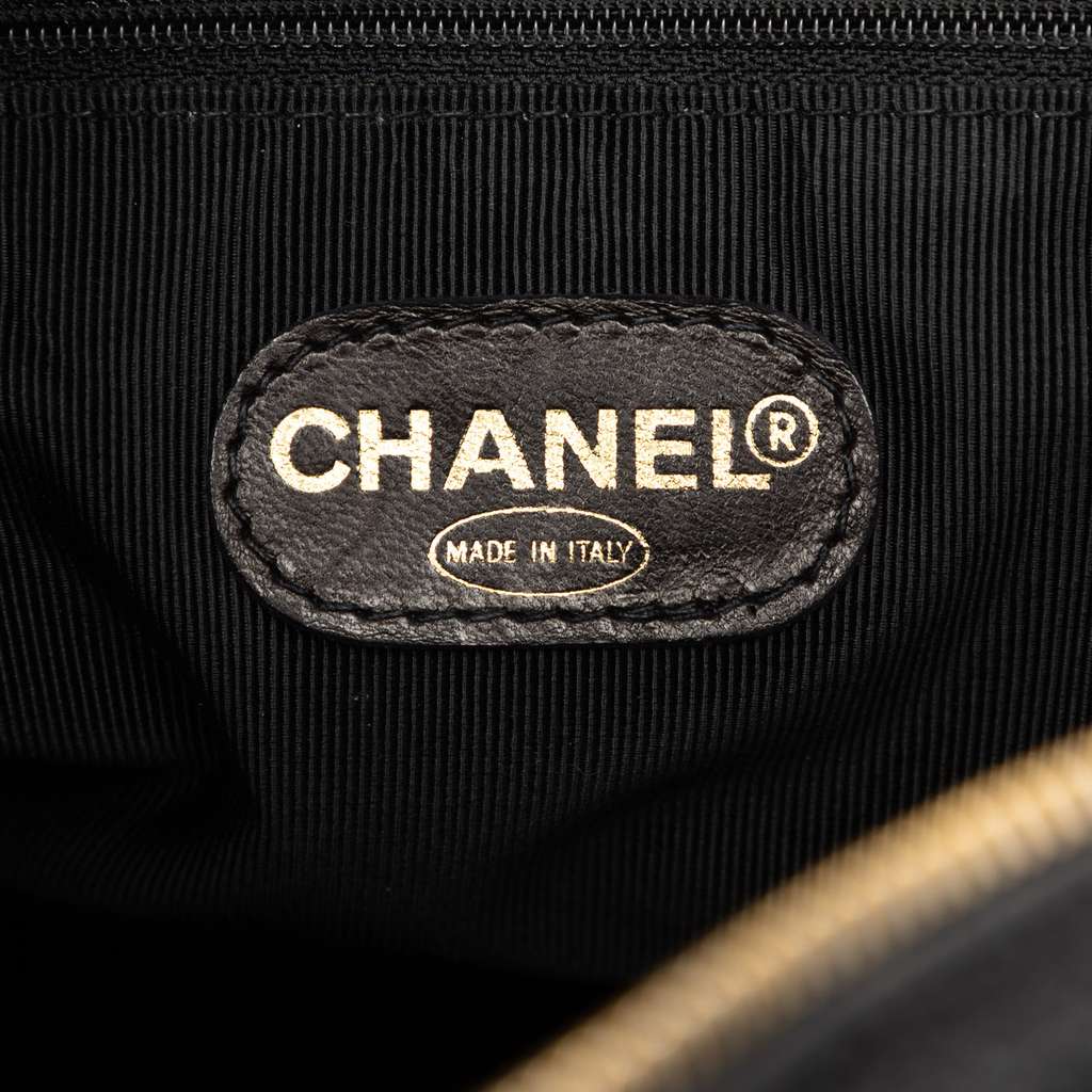 Chanel Triple CC Caviar Zip Tote Black Leather Good condition - Box View