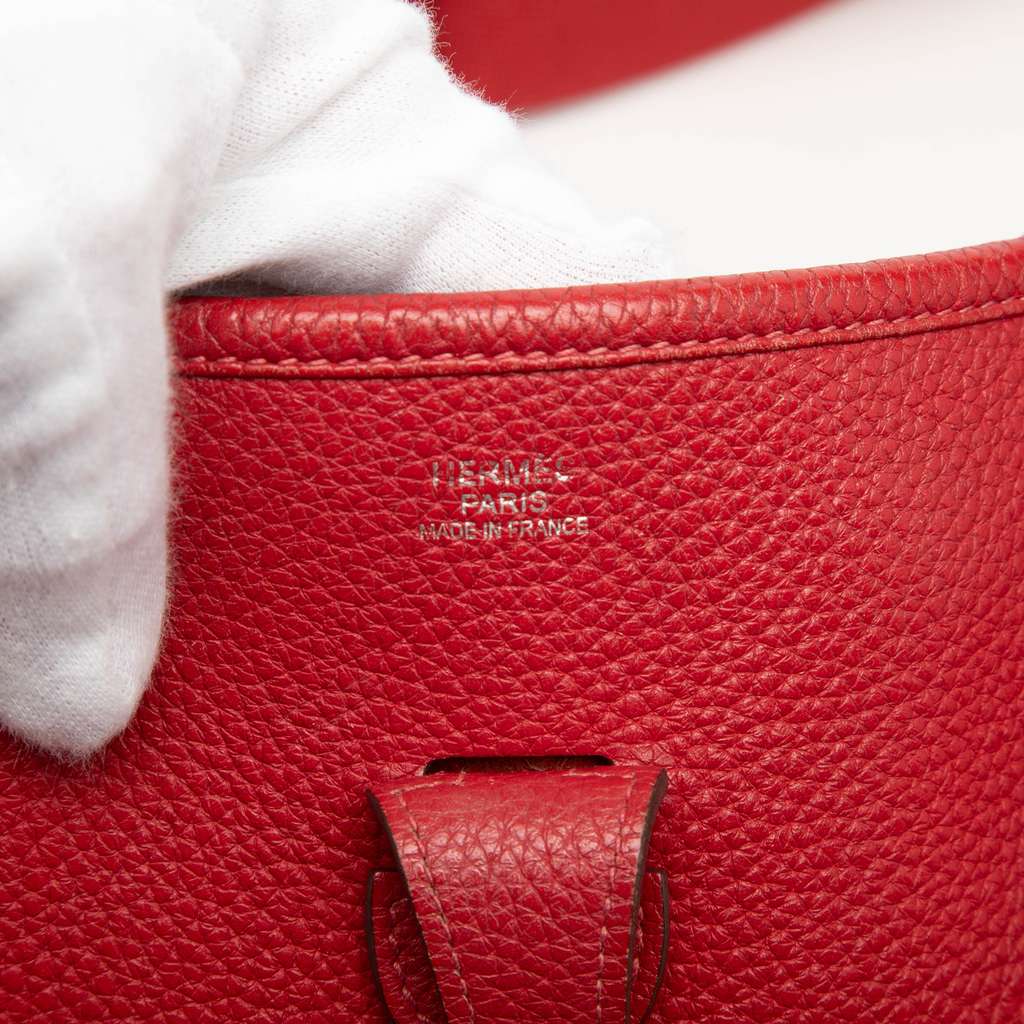 Hermès Clemence Evelyne III 29 Red Leather Good condition - Box View