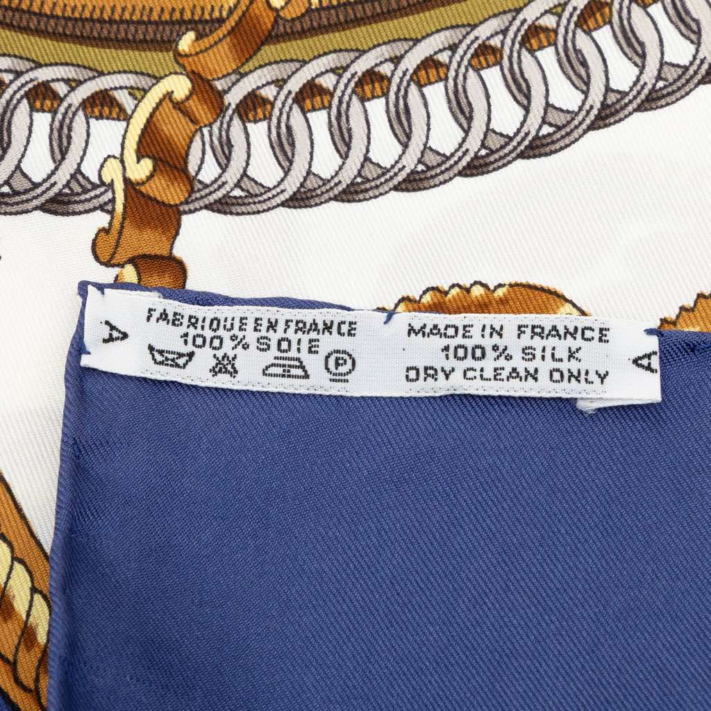 Hermès Reprise Silk Scarf White Silk Good condition - Back View