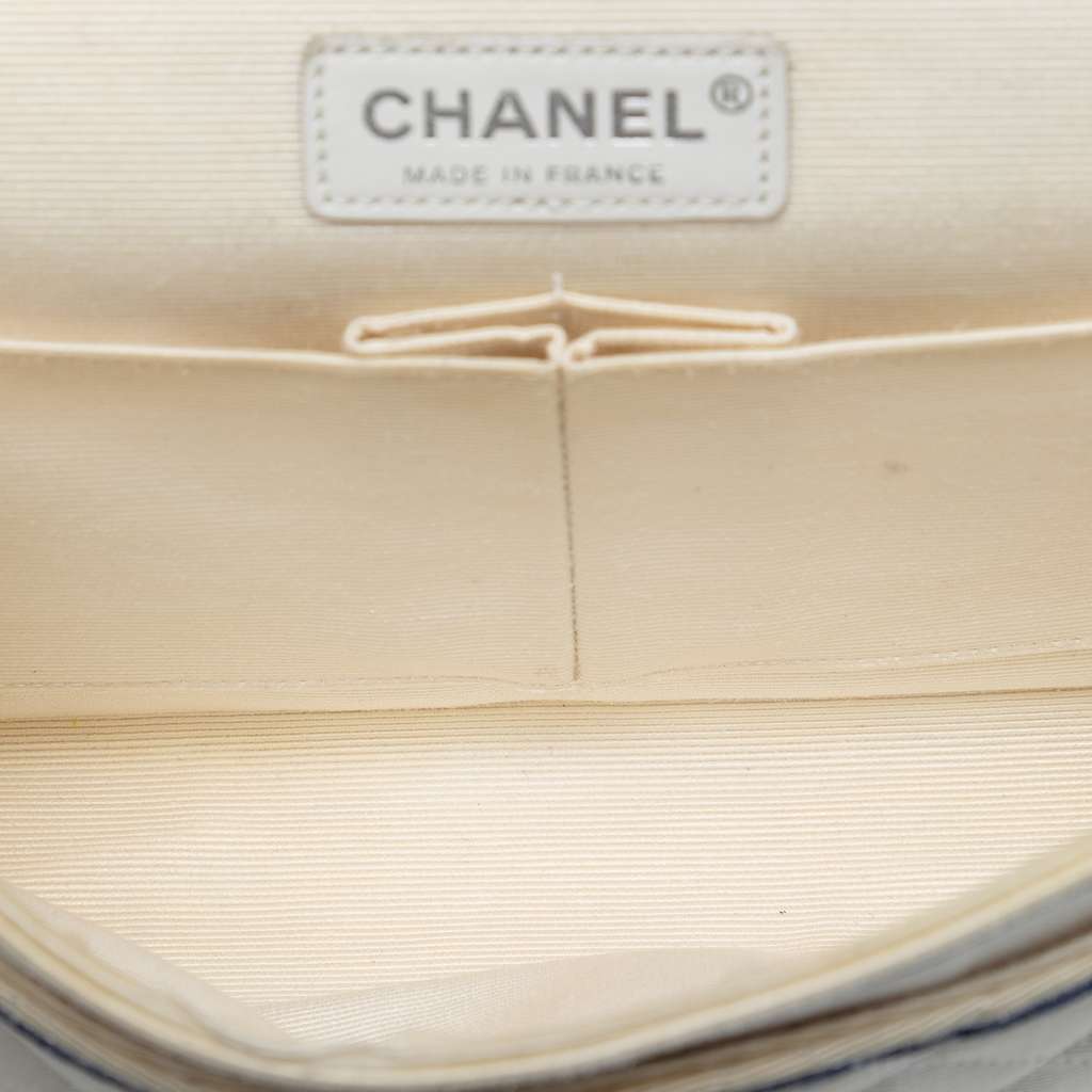 Chanel Medium Classic Printed Grosgrain Double Flap White Good condition - Model View