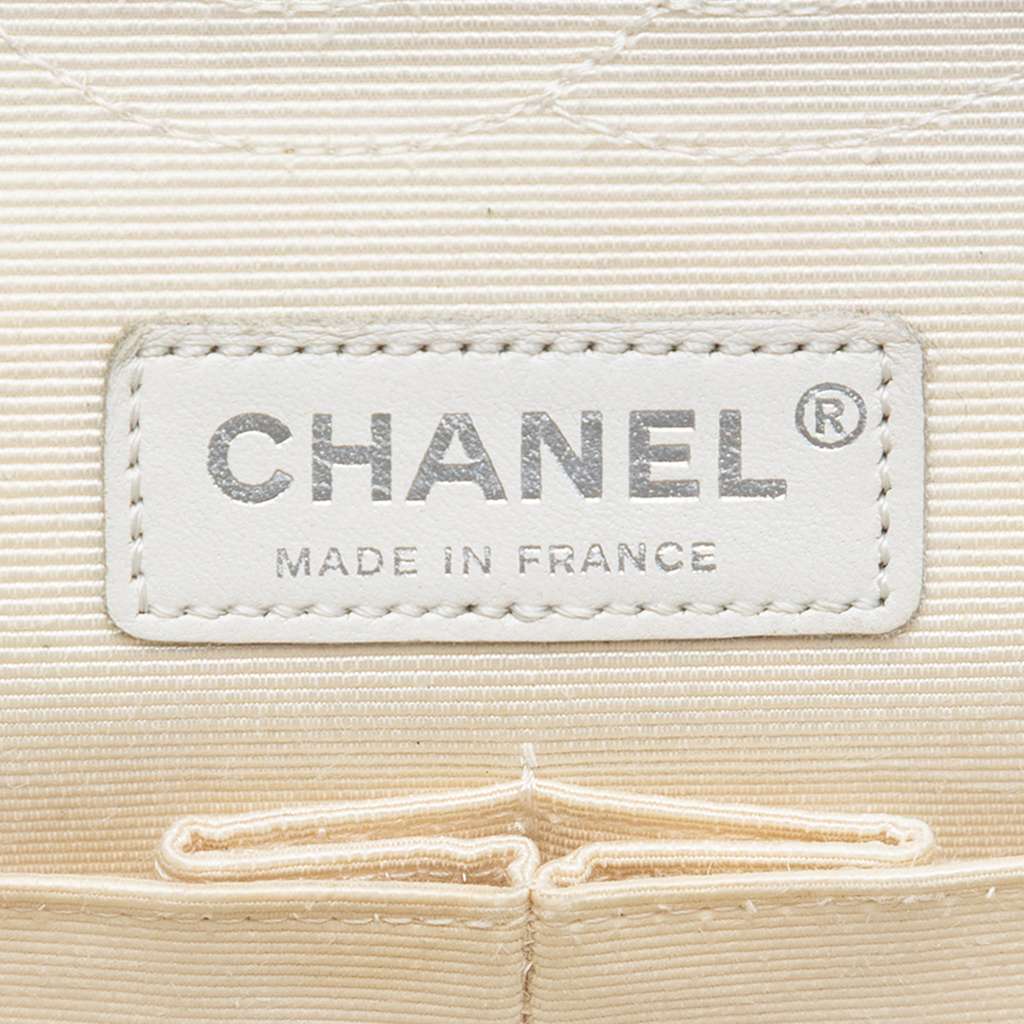 Chanel Medium Classic Printed Grosgrain Double Flap White Good condition - Box View