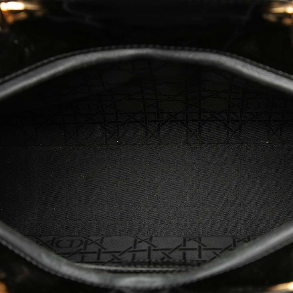 Dior Large Patent Cannage Lady Dior Black Leather Good condition - Model View