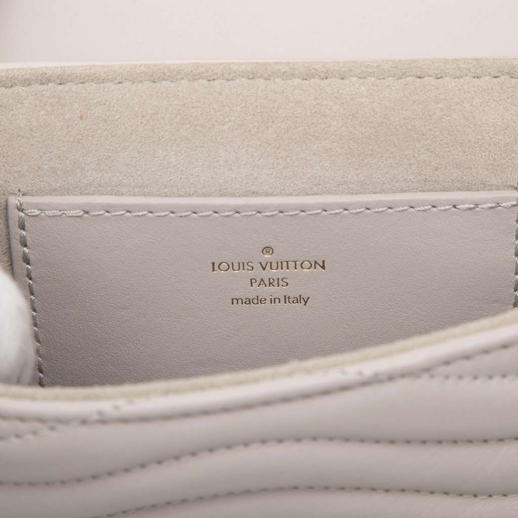 Louis Vuitton New Wave Multi Pochette Grey Leather Good condition - Box View