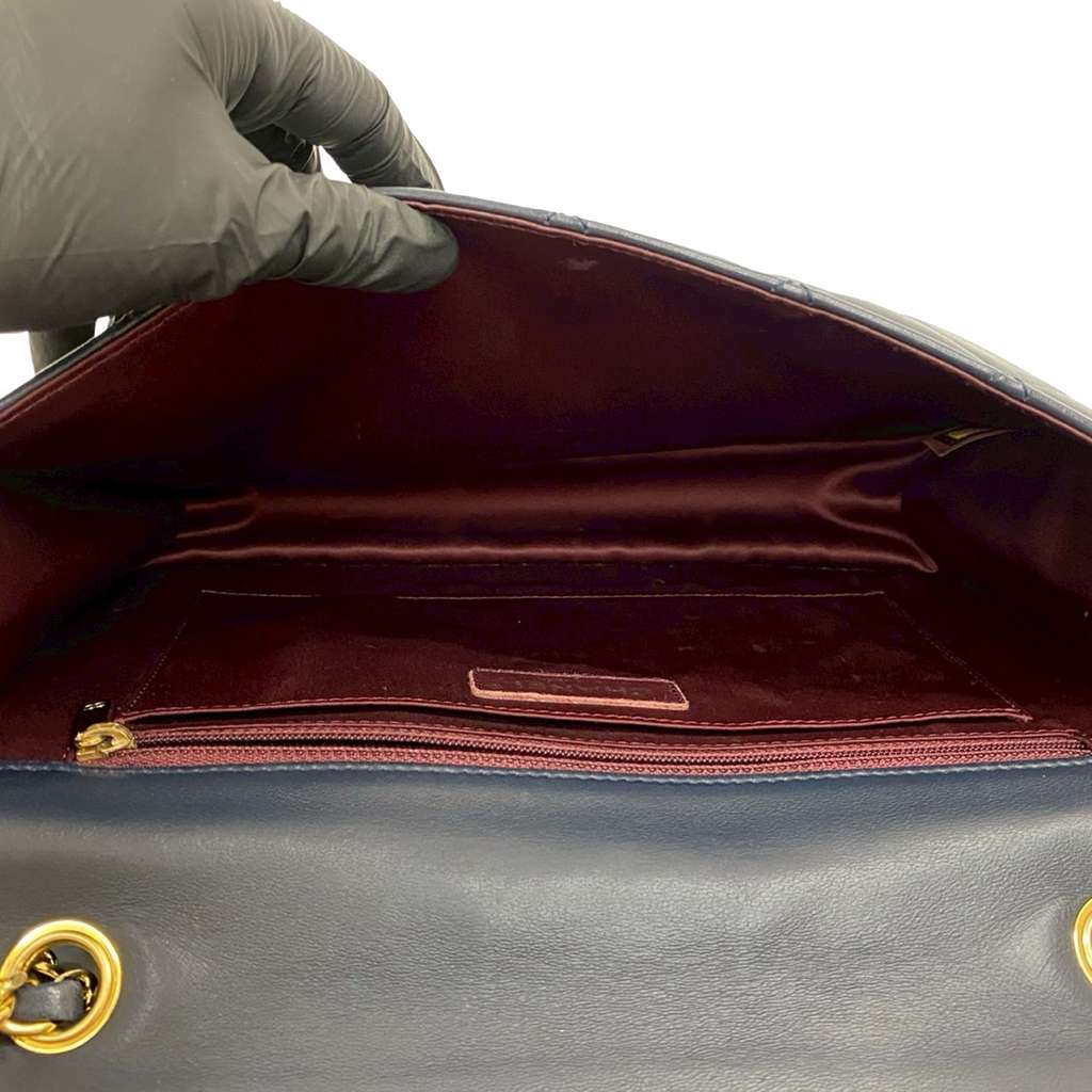 Chanel Quilted Lambskin Golden Class Flap Blue Leather Good condition - Model View