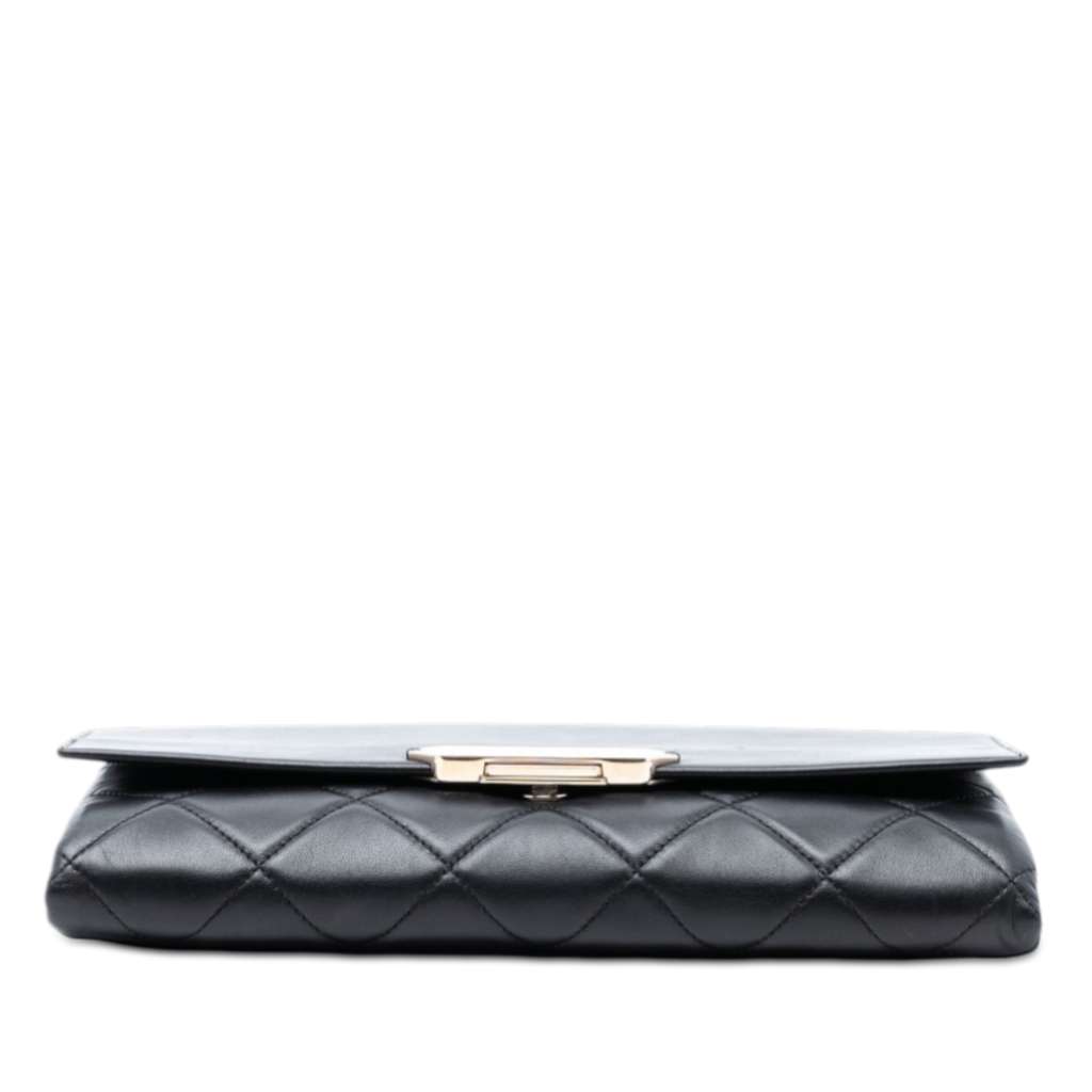 Chanel Quilted Lambskin Retro Label Shoulder Bag Black Leather Good condition - Inside View