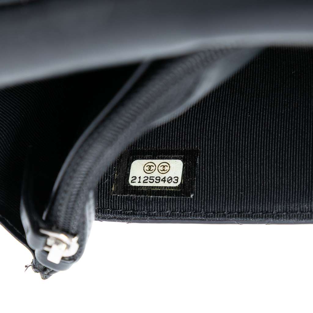 Chanel CC Quilted Patent Wallet On Chain Black Leather Good condition - Box View