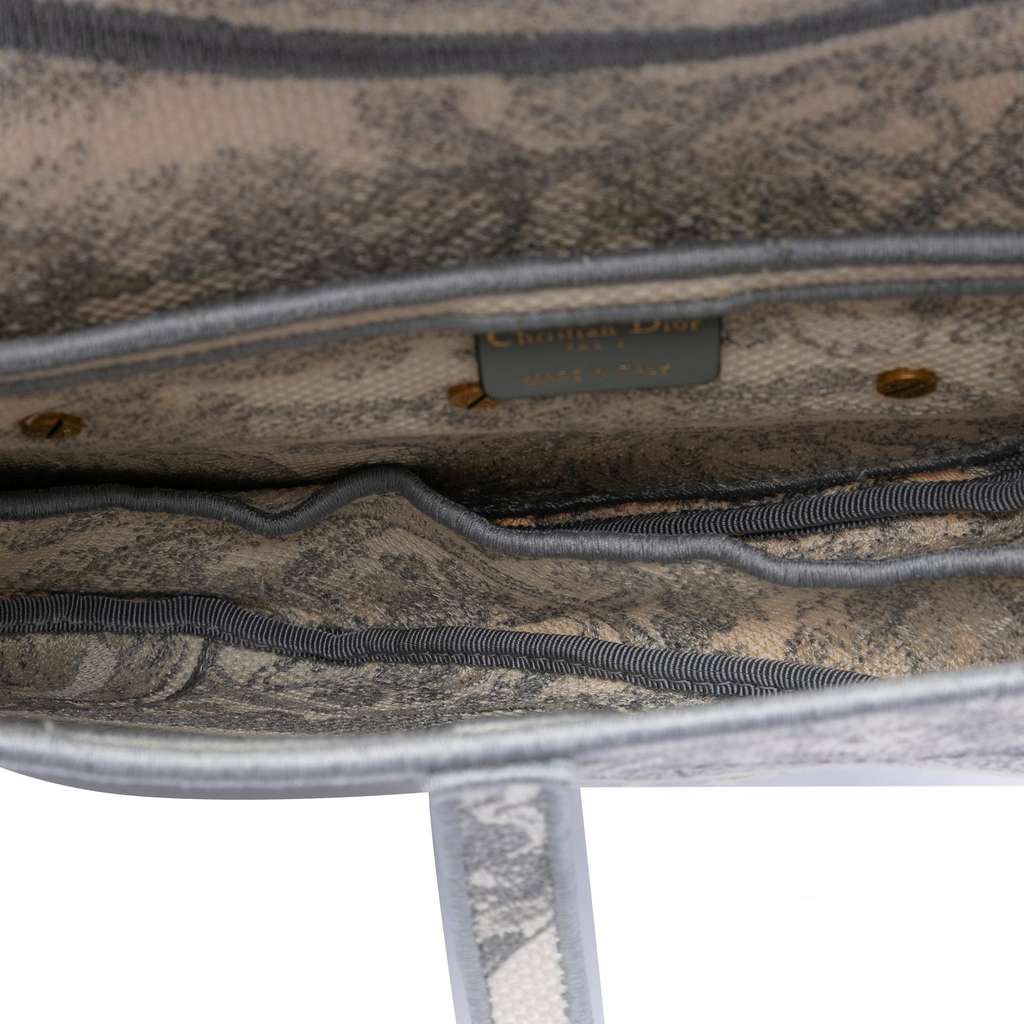 Dior Canvas Embroidered Toile de Jouy Saddle Bag Grey Canvas Good condition - Model View