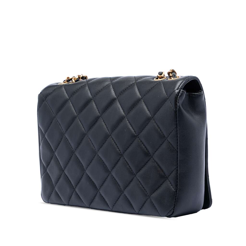Chanel Medium Quilted Lambskin Diamond CC Flap Black Leather Good condition - Back View
