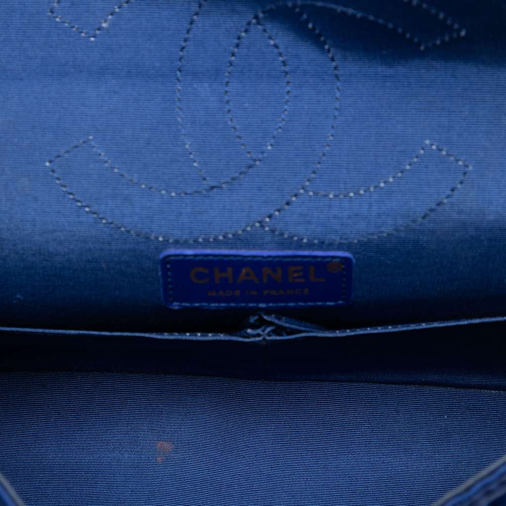 Chanel Quilted Satin Reissue 2.55 Double Flap 225 Blue Satin Good condition - Model View