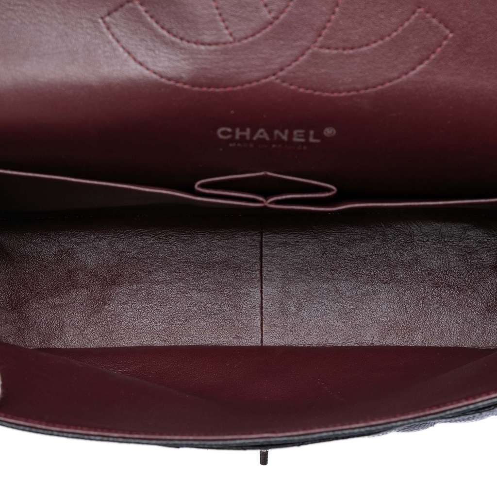 Chanel Jumbo Classic Caviar Double Flap Black Leather Good condition - Model View