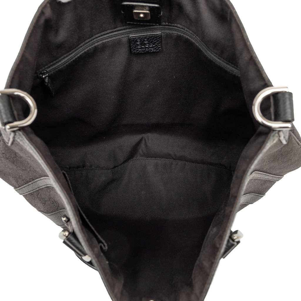 Gucci GG Denim Abbey D Ring Convertible Tote Black Denim Good condition - Model View