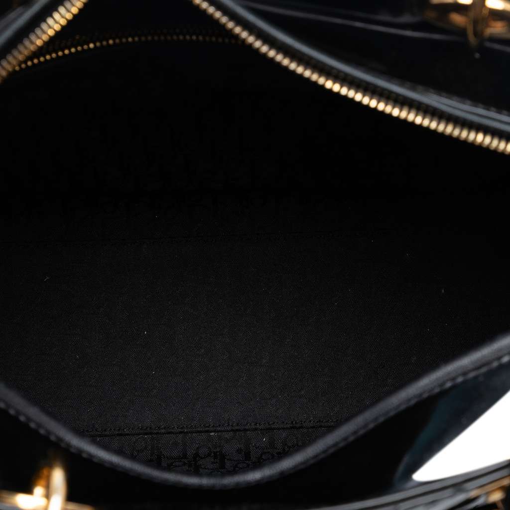 Dior Large Patent Cannage Lady Dior Black Leather Good condition - Model View