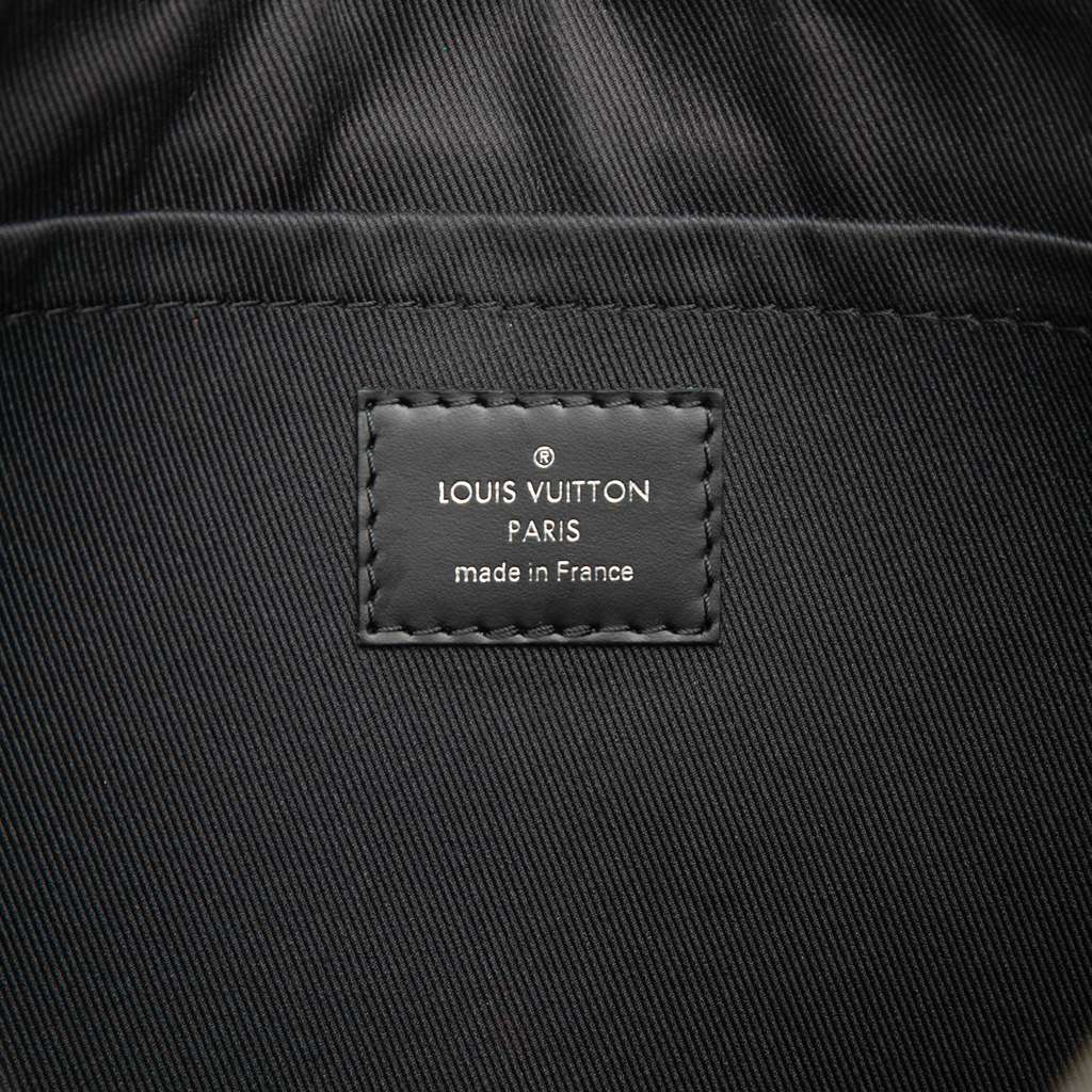 Louis Vuitton Monogram Eclipse Discovery Pochette GM Black Good condition - Box View