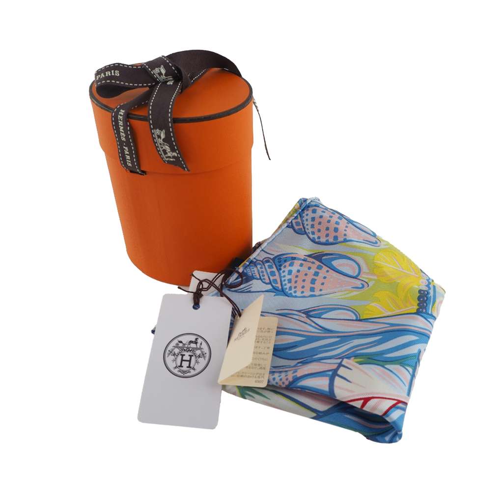 Hermès Danse Pacifique Nano Losange Silk Scarf Blue Silk Very good condition - Model View