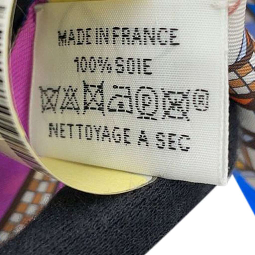 Hermès Brides et Gris Gris Silk Twilly Scarf White Silk Very good condition - Model View