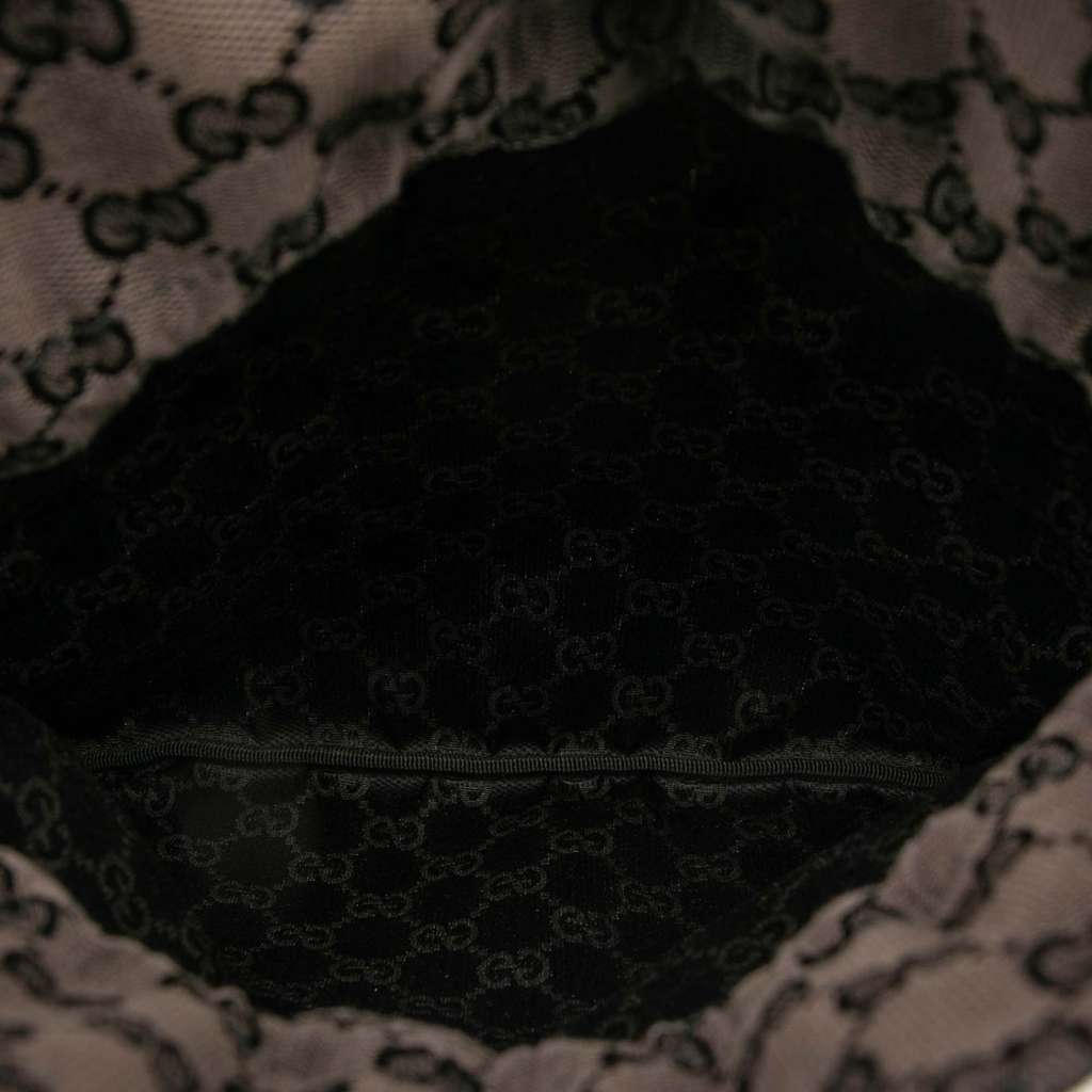 Gucci GG Canvas Drawstring Pouch Brown Canvas Good condition - Model View