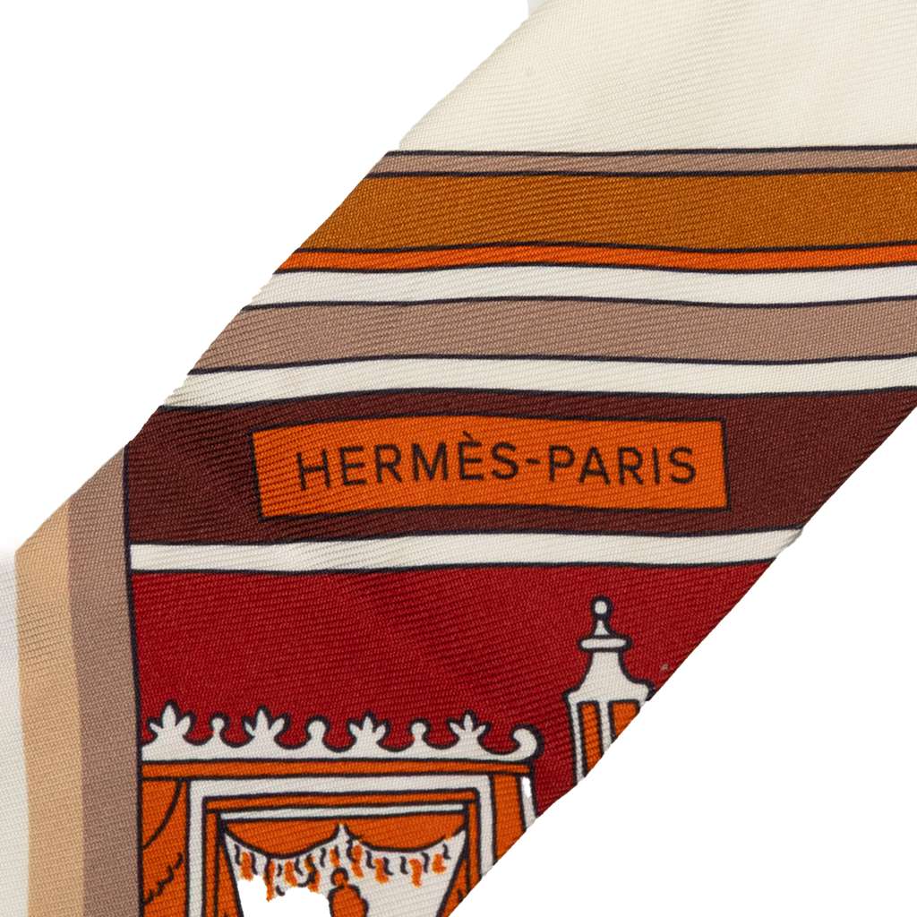 Hermès Washingtons Carriage Silk Twilly Scarf White Silk Good condition - Inside View