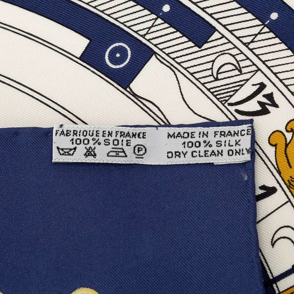 Hermès Astrologie Dies et Hore Silk Scarf Blue Silk Very good - Model View