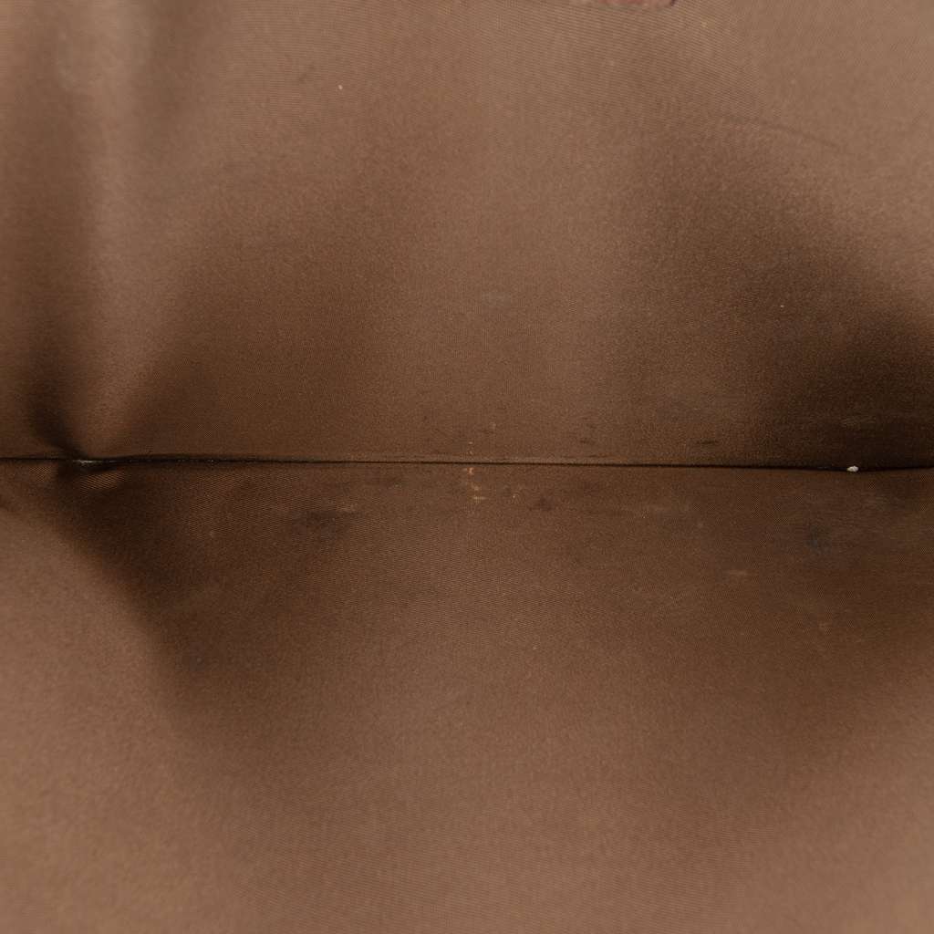 Gucci GG Supreme Bengal Clutch Beige Good condition - Model View