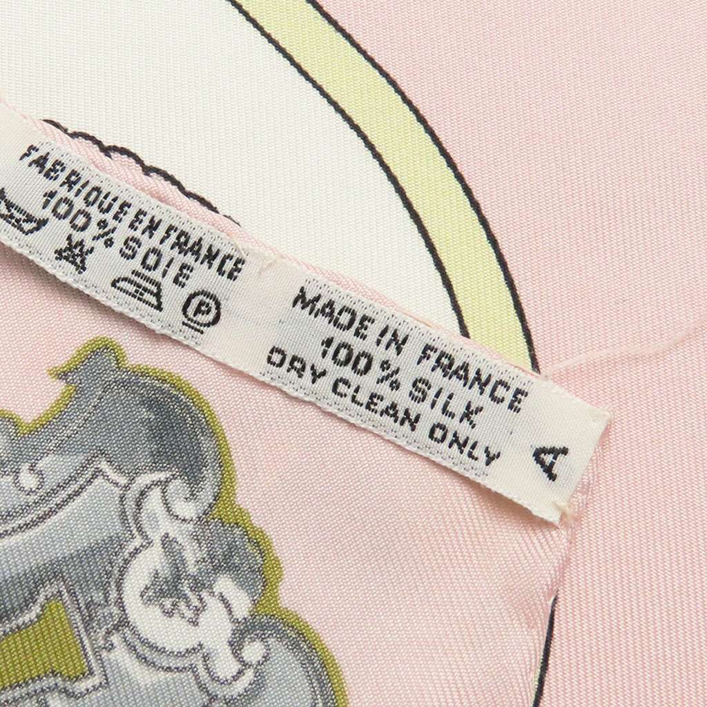 Hermès Les Cles Silk Scarf 90 Pink Silk Good condition - Model View