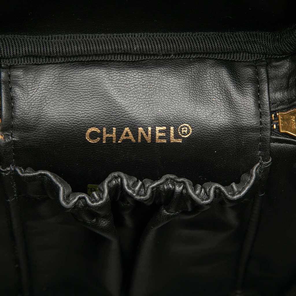Chanel CC Lambskin Vanity Case Black Leather Fair condition - Box View