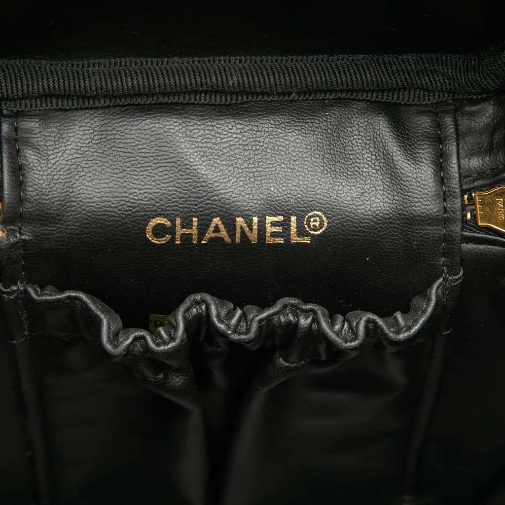 Chanel CC Lambskin Vanity Case Black Leather Good - Box View