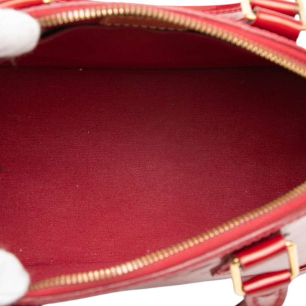 Louis Vuitton Monogram Vernis Alma BB Red Leather Fair condition - Model View