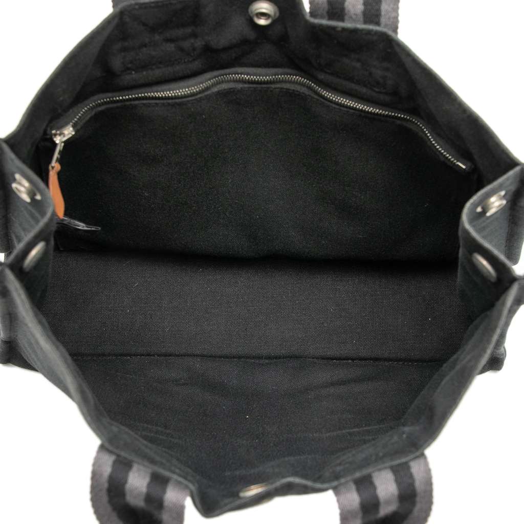 Hermès Canvas Fourre Tout PM Black Canvas Good condition - Model View