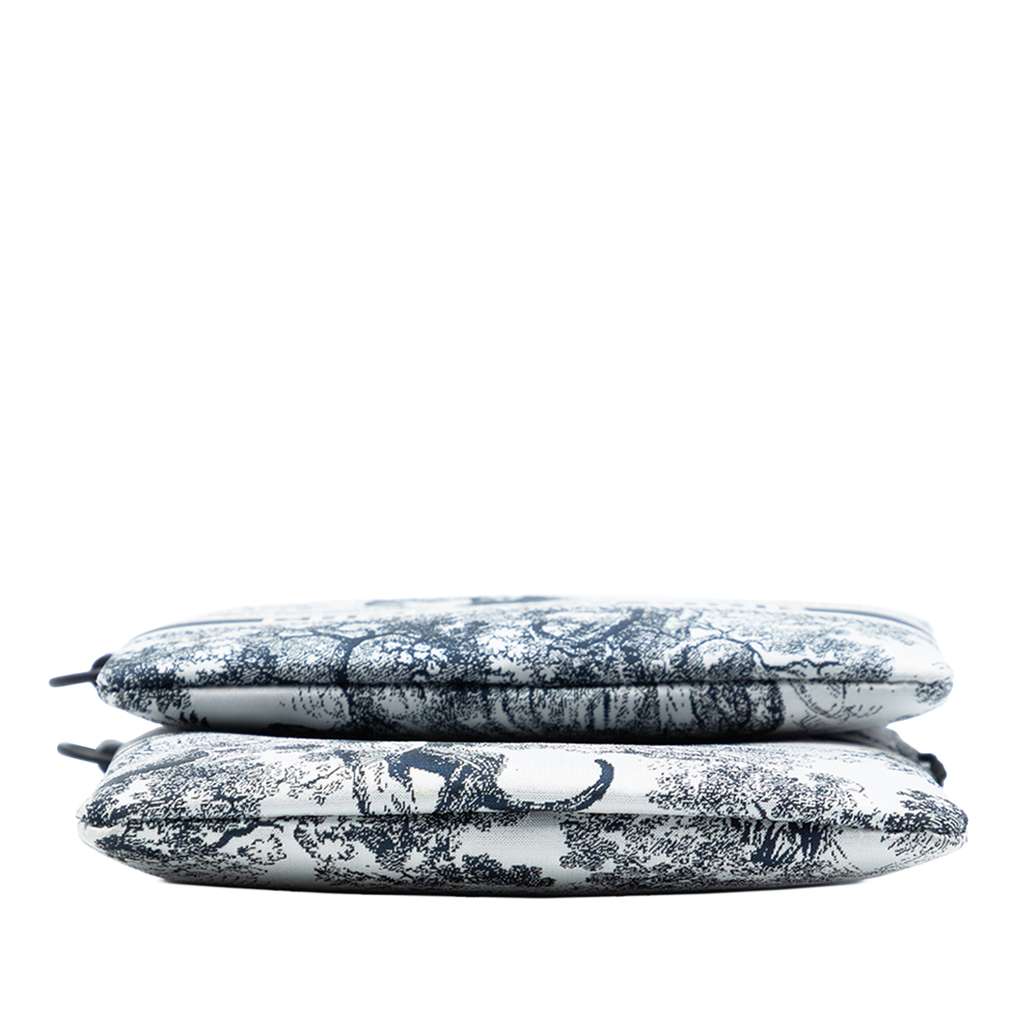 Dior Technical Fabric Embroidered Toile De Jouy DiorTravel Multifunction Pouch Blue Good condition - Inside View