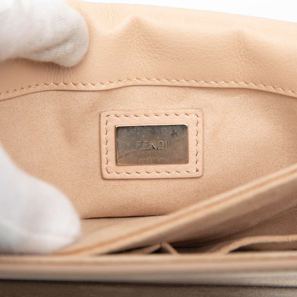 Fendi Crystal and Resin Embellished Leather 3Baguette Shoulder Bag White Leather Good condition - Box View