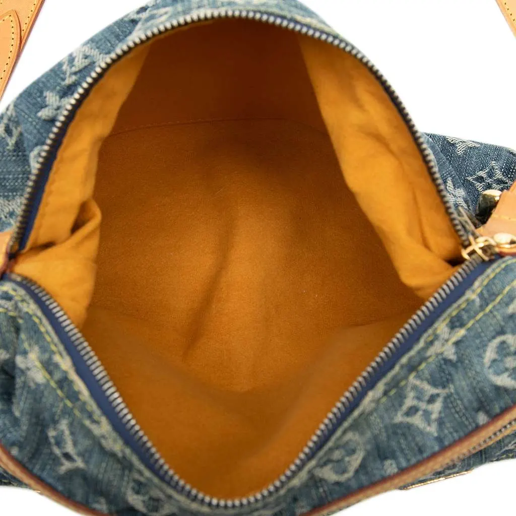 Louis Vuitton Monogram Denim Baggy PM Blue Denim Good - Model View