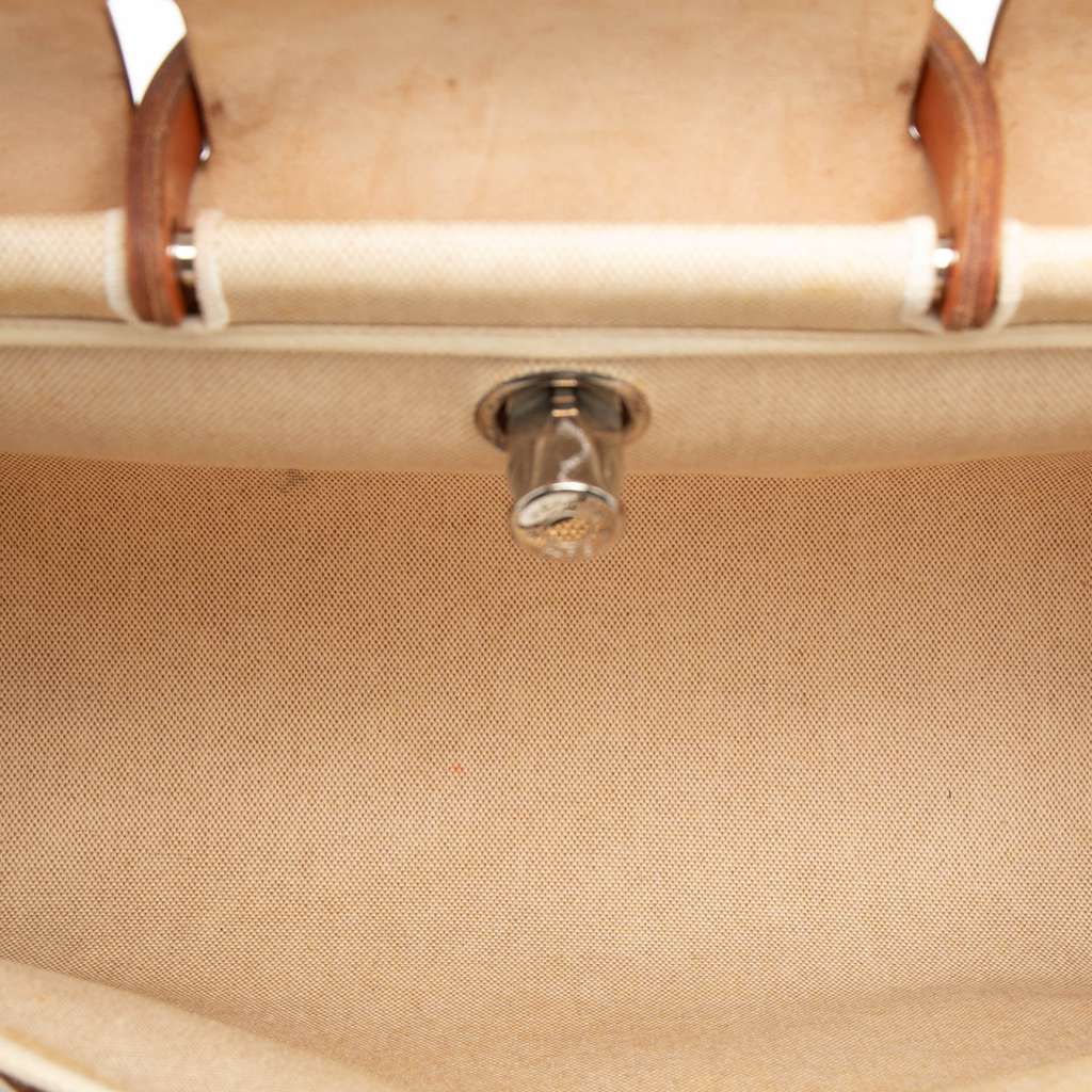 Hermès Toile Herbag MM Beige Fair condition - Model View