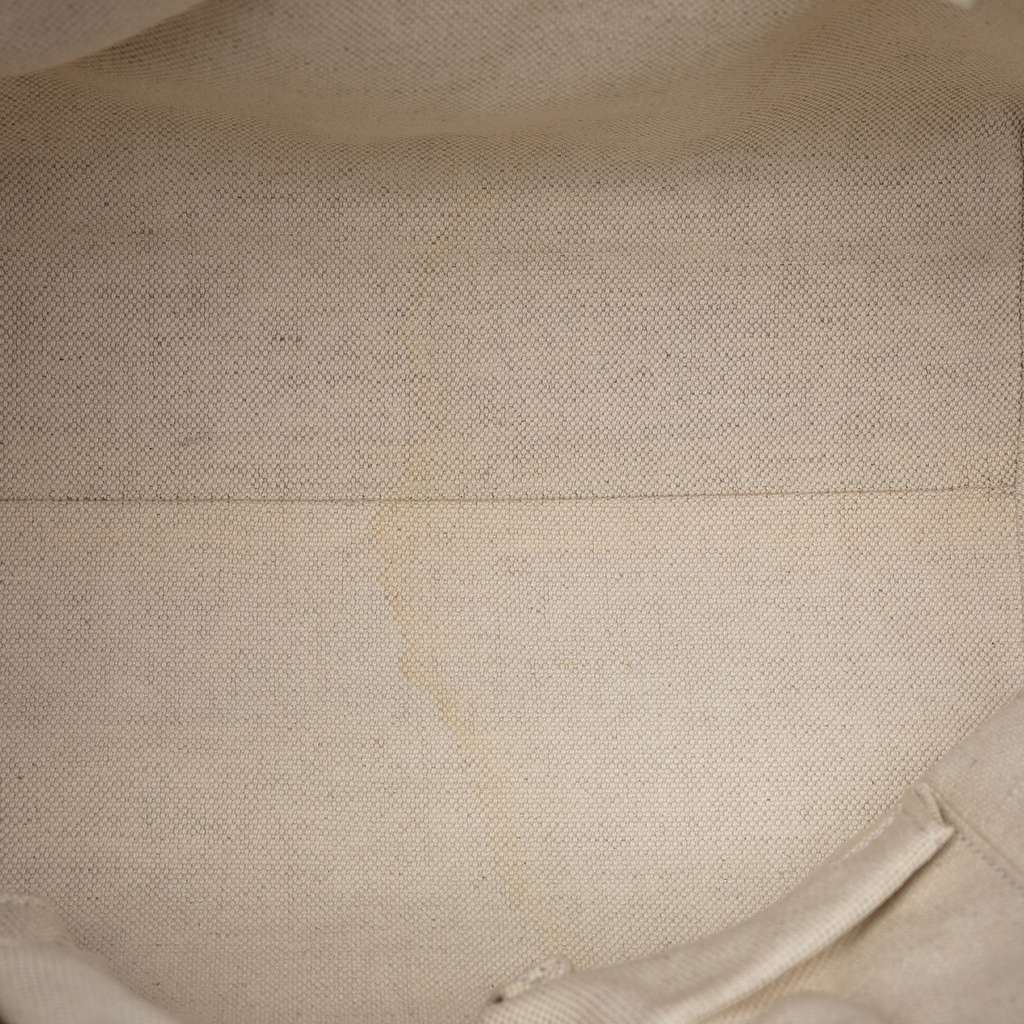 Gucci GG Canvas Bella Flap Satchel Beige Good condition - Model View