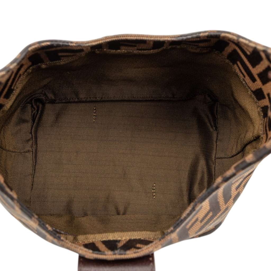 Fendi Zucca Canvas Shoulder Bag Brown Canvas Good condition - Model View