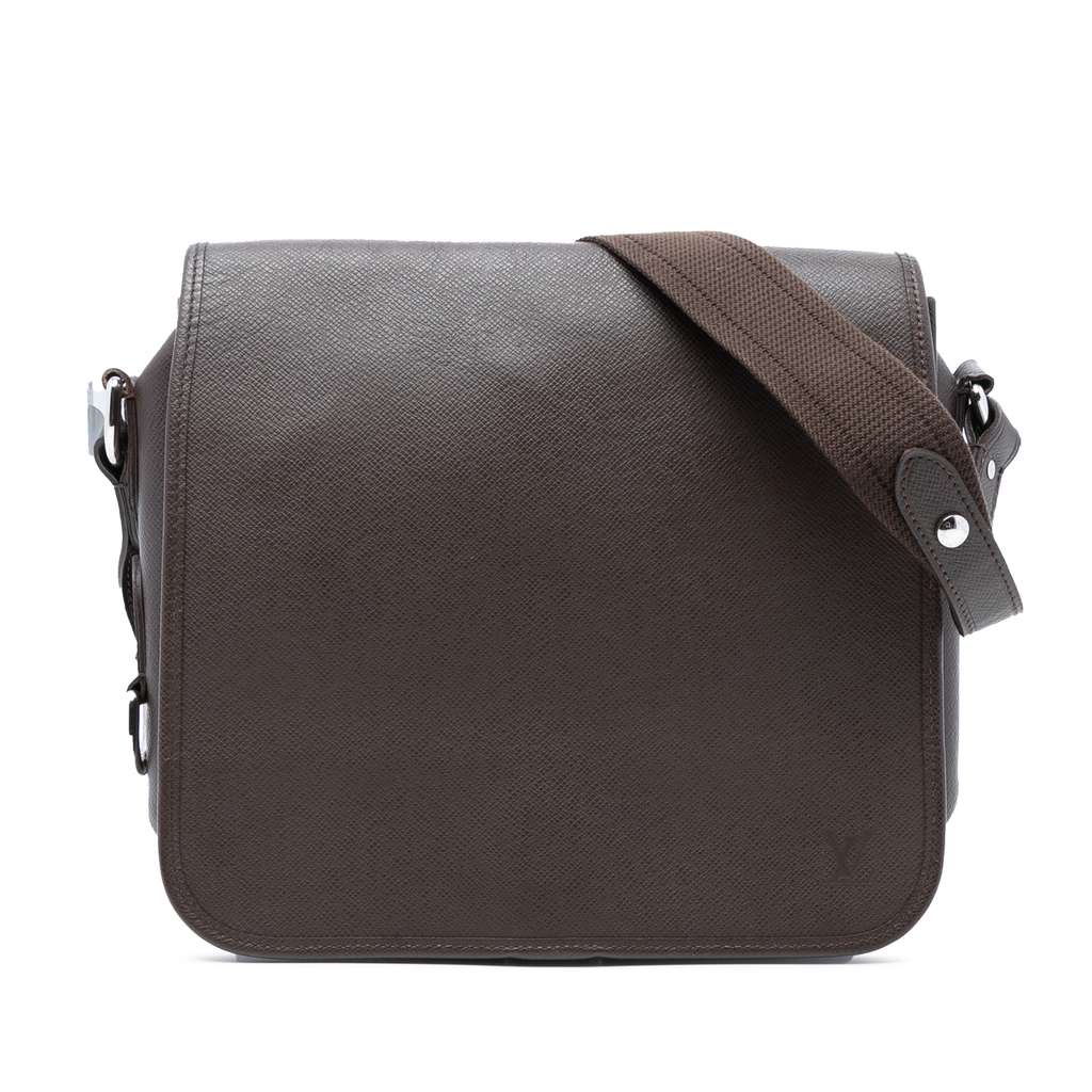 Louis Vuitton Taiga Andrei