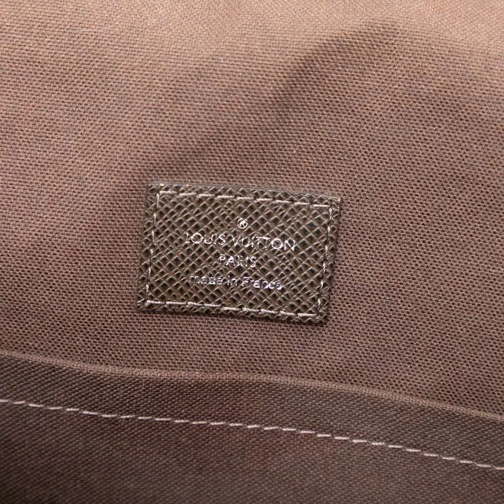 Louis Vuitton Taiga Andrei Brown Leather Good - Box View