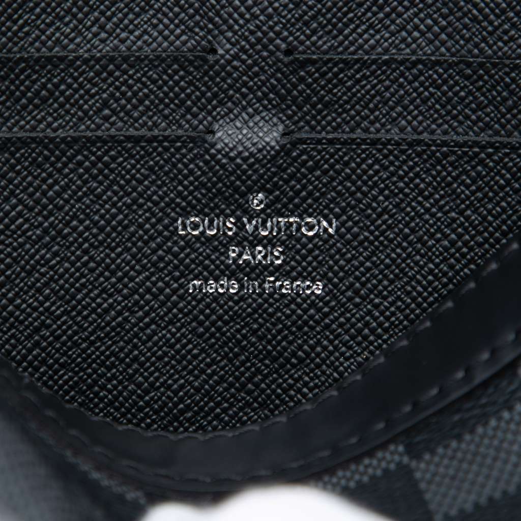 Louis Vuitton Damier Graphite Pochette Voyage MM Black Good condition - Box View