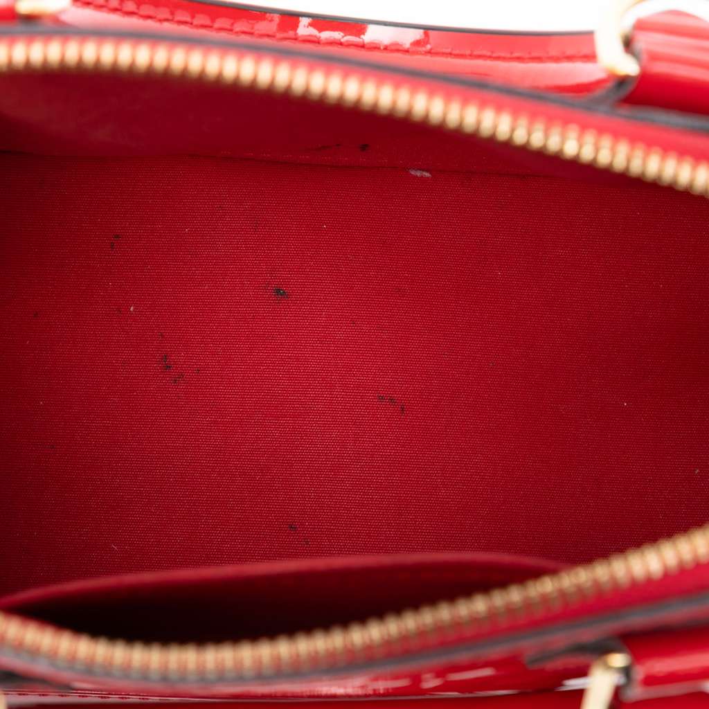 Louis Vuitton Monogram Vernis Alma BB Red Leather Good condition - Model View