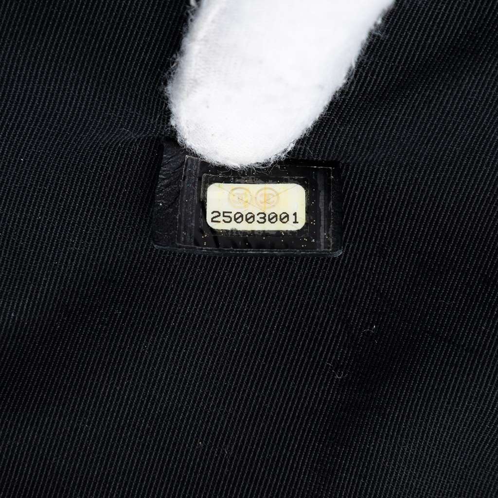 Chanel Medium Quilted Caviar Boy O Case Clutch Black Leather Good condition - Box View