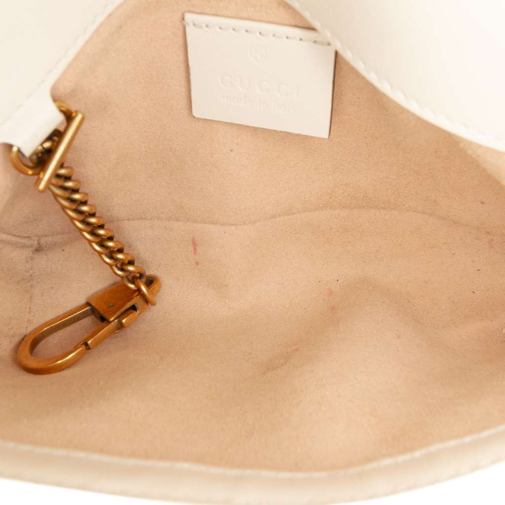 Gucci Mini GG Marmont Matelasse Leather Flap Crossbody White Leather Good condition - Model View