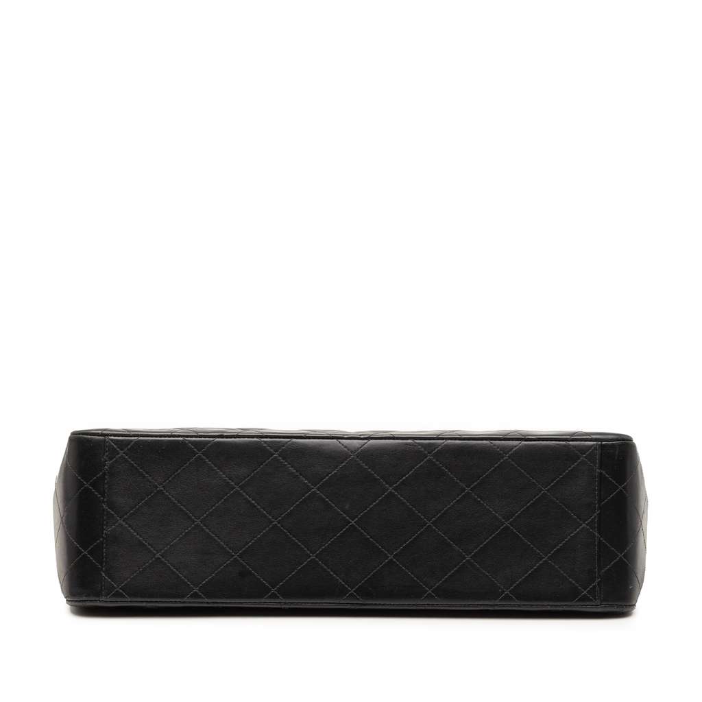 Chanel Maxi XL Classic Lambskin Single Flap Black Leather Good condition - Inside View