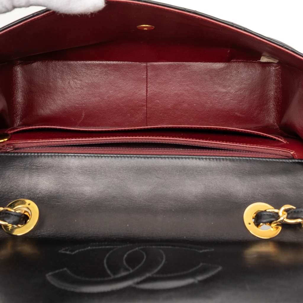 Chanel Maxi XL Classic Lambskin Single Flap Black Leather Good condition - Model View