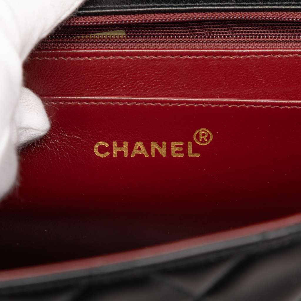 Chanel Maxi XL Classic Lambskin Single Flap Black Leather Good condition - Box View