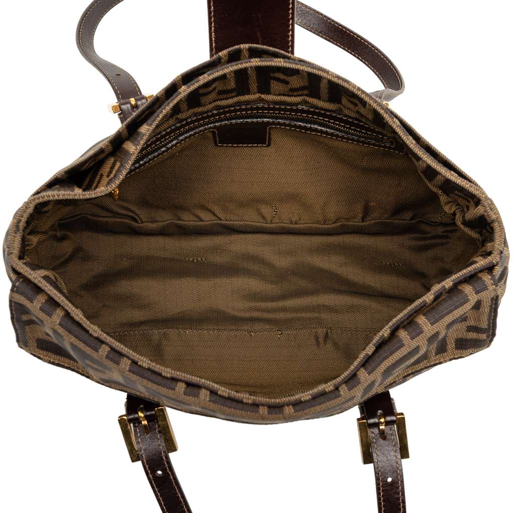 Fendi Zucca Canvas Shoulder Bag Brown Canvas Good condition - Model View