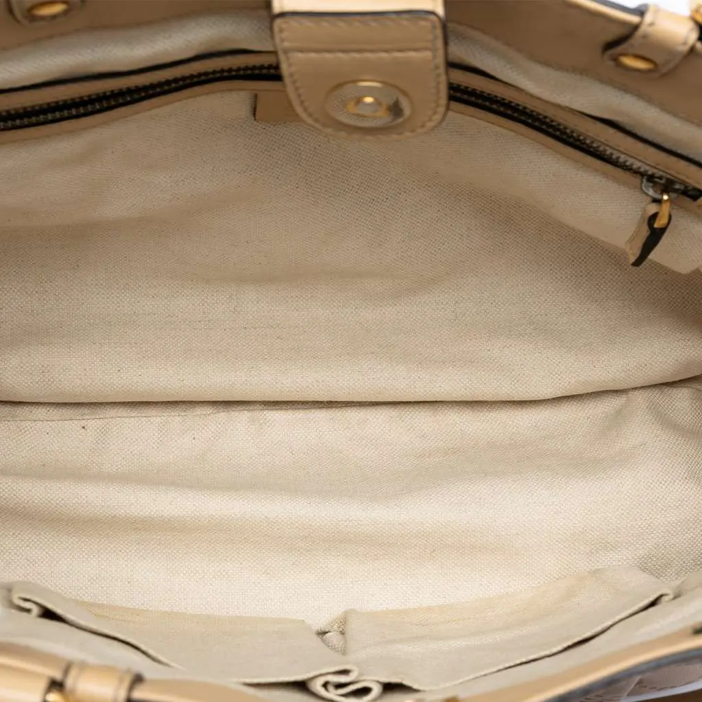 Gucci Guccissima Scarlett Tote Beige Leather Very good - Model View